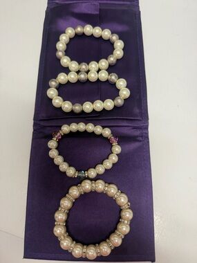 Pearl Beaded Stretch Bracelet Set - White Pearls costume (4)